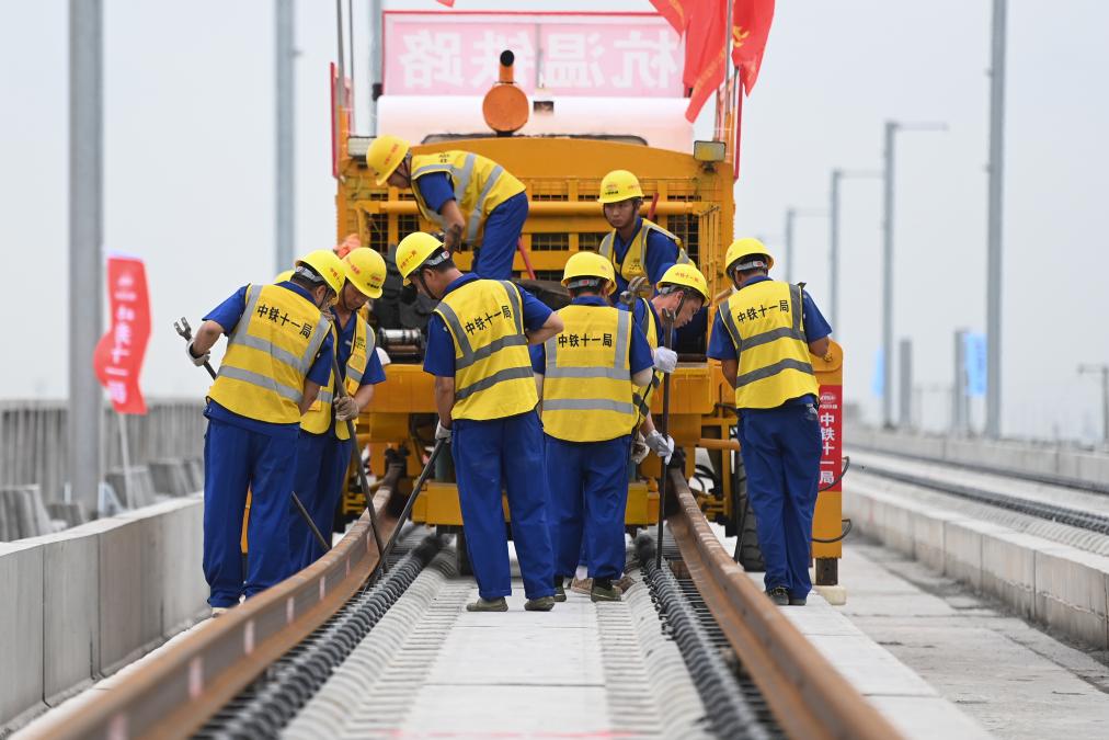 浙江：杭溫鐵路開始全線鋪軌