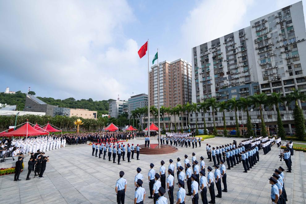 澳門(mén)舉行國(guó)慶升旗儀式